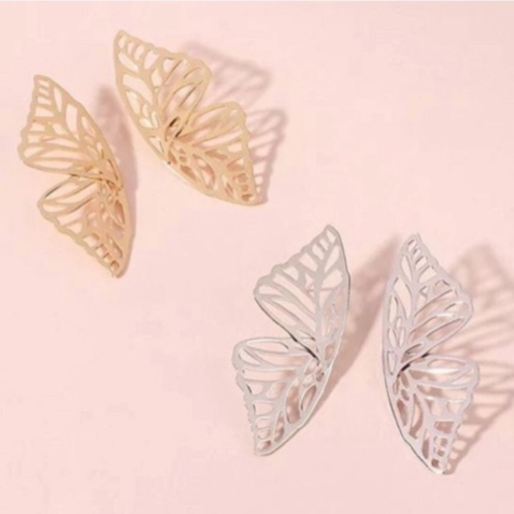 ⚜️[𝟯/$𝟭𝟴]⚜️Big Gold Butterfly Boho Earrings NEW - Picture 6 of 10